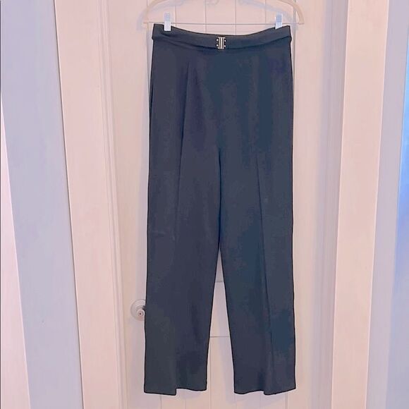 St. John Santana Knit Bootcut Black Women's Pants with Gold Buckle Belt Size 8 - Picture 1 of 9
